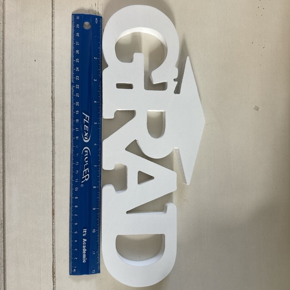 White GRAD Sign Decor - Picture 3 of 3